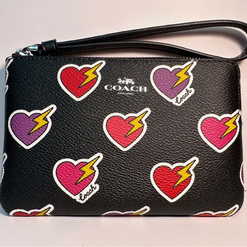 Coach Bolt Heart Wristlet NWT - Picture 3 of 6